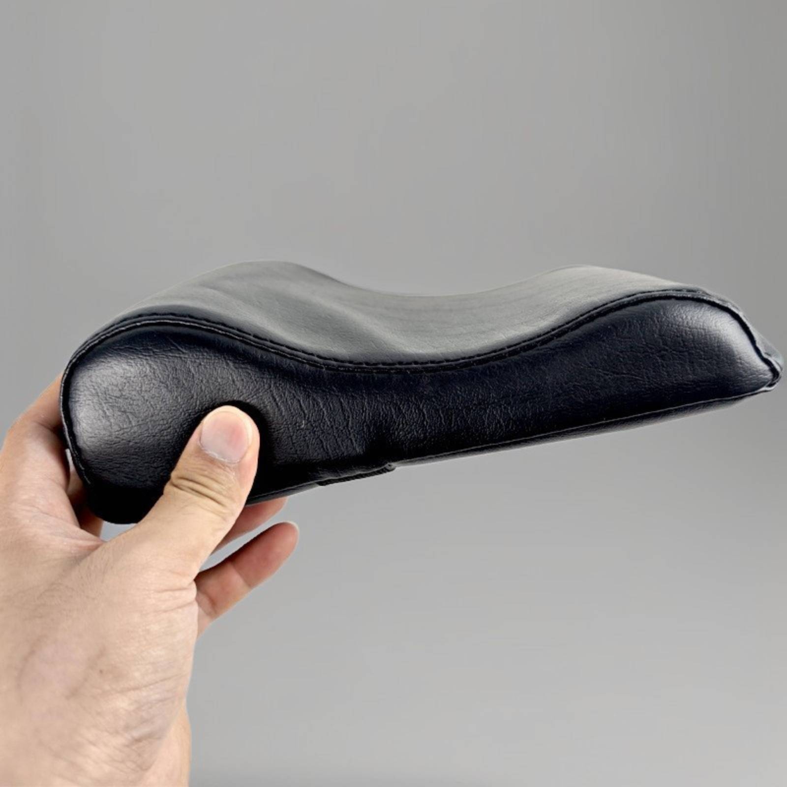 Bantal Leher Pilates untuk Ref - Pilates & Yoga Training Center ulasan dan harga